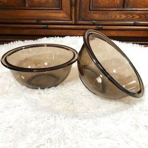 Vintage Set of 2 Amber Pyrex 1qt Rimmed Bowls
